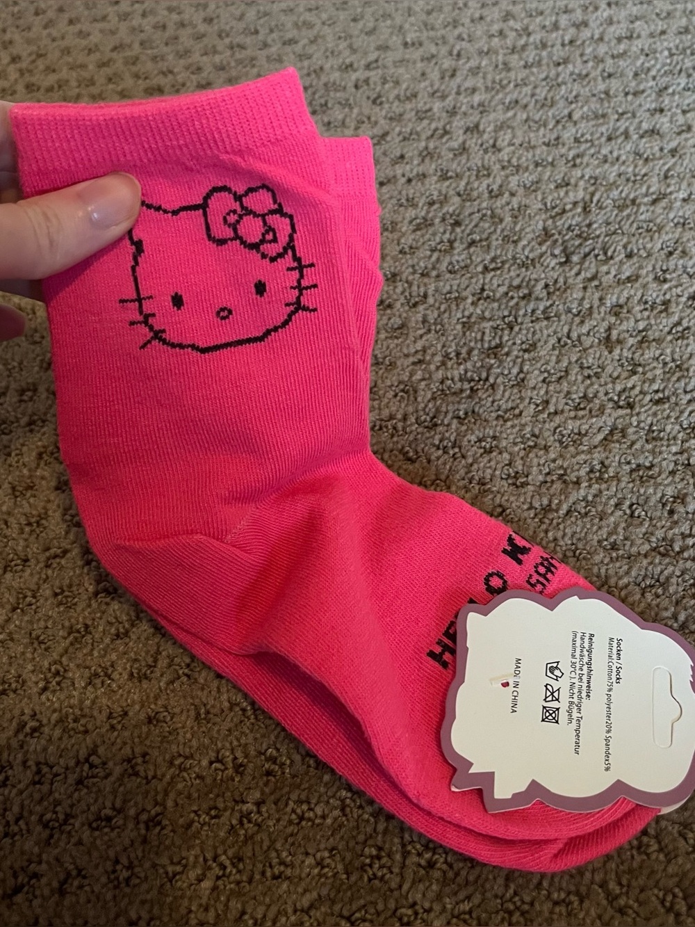 hello kitty socks